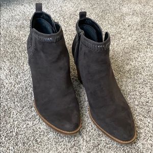 Dolce Vita (DV8) Jace Heeled Bootie Dark Grey 9.5